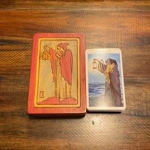 This Vintage Handmade Box includes a RIDER WAITE TAROT DECK